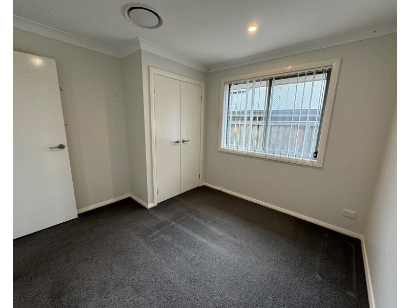 33 McKeachie Drive, Aberglasslyn NSW 2320