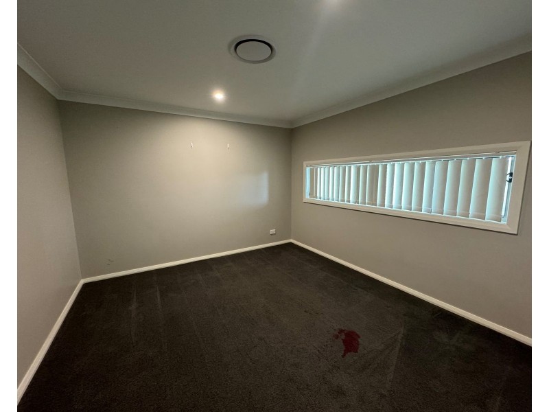 33 McKeachie Drive, Aberglasslyn NSW 2320