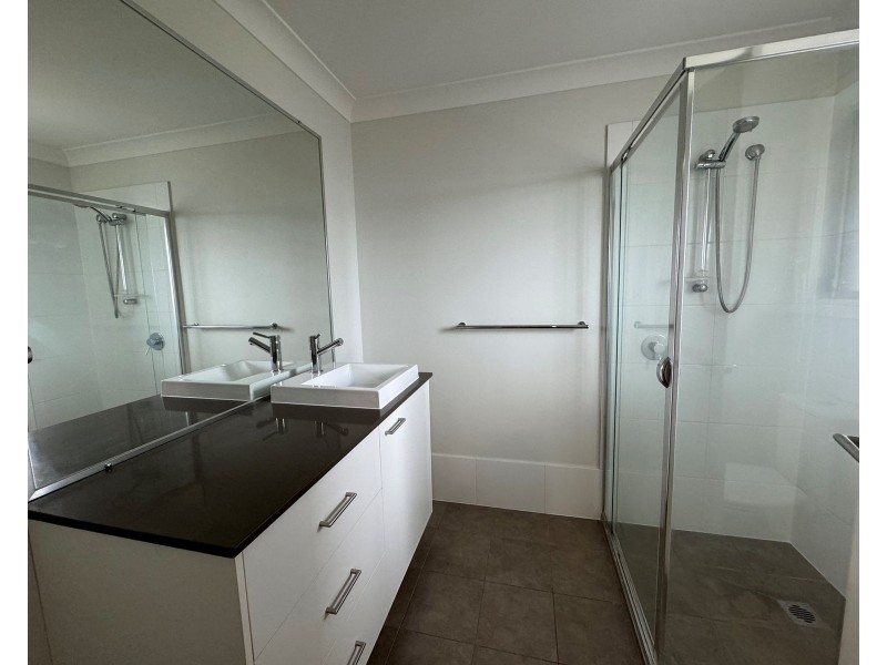 33 McKeachie Drive, Aberglasslyn NSW 2320