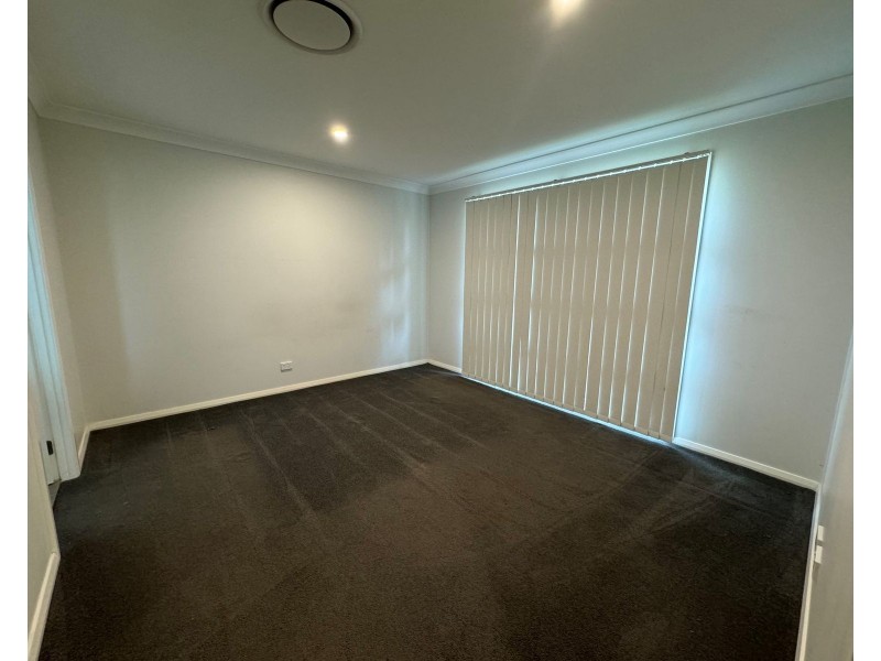 33 McKeachie Drive, Aberglasslyn NSW 2320