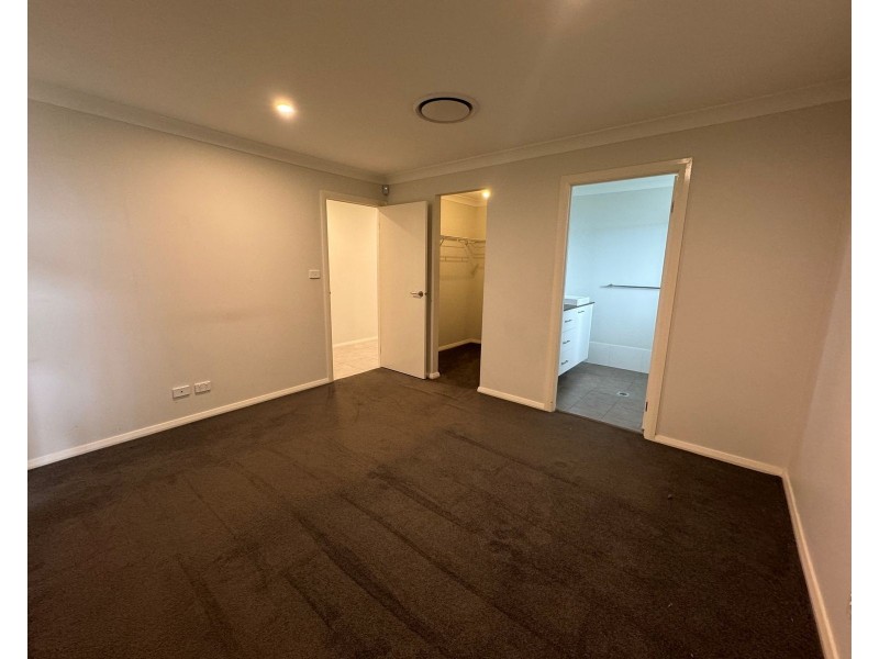 33 McKeachie Drive, Aberglasslyn NSW 2320