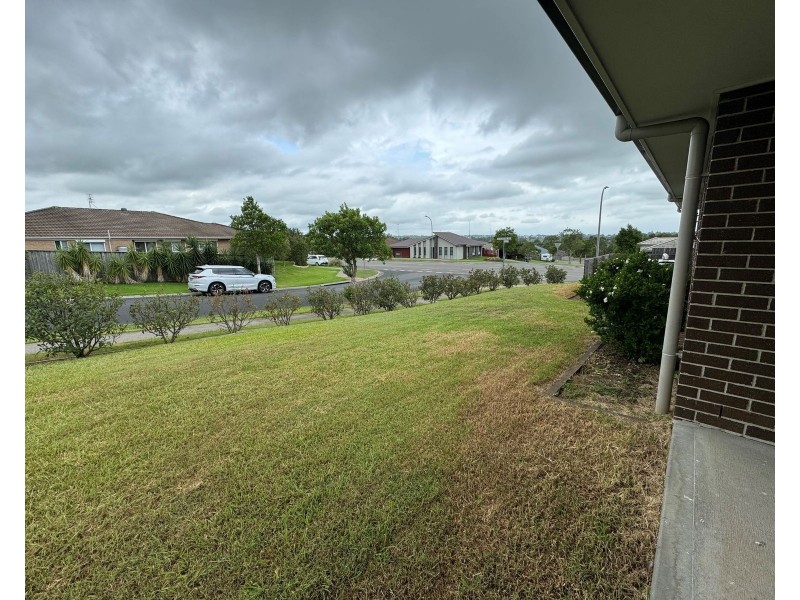 33 McKeachie Drive, Aberglasslyn NSW 2320