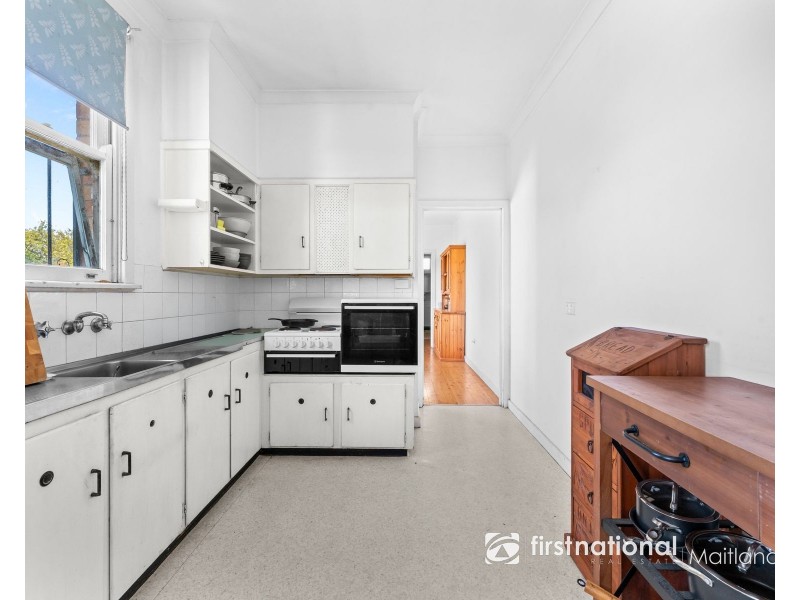70 Porter Avenue, East Maitland NSW 2323