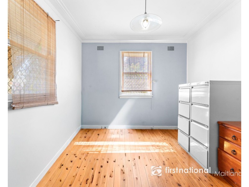 70 Porter Avenue, East Maitland NSW 2323