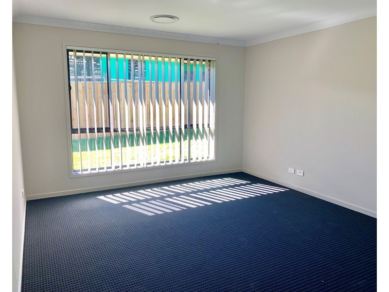 35 Plover Circuit, Aberglasslyn NSW 2320