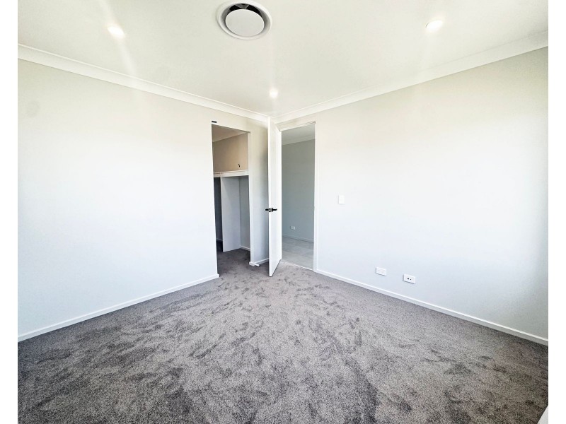 40 Wattawan Crescent, Anambah NSW 2320