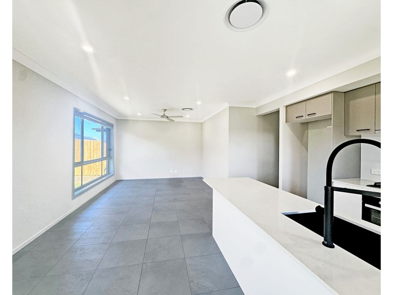 40 Wattawan Crescent, Anambah NSW 2320