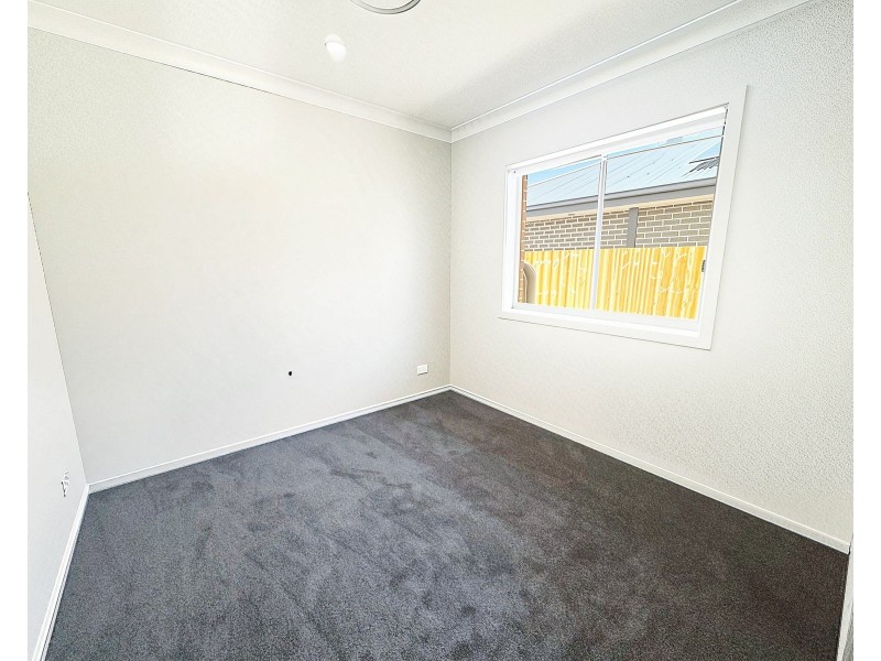 40 Wattawan Crescent, Anambah NSW 2320