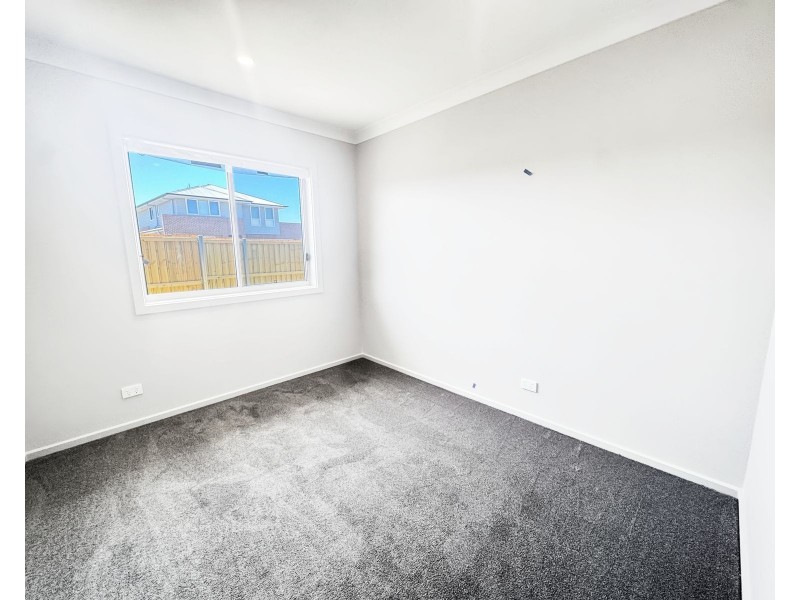 40 Wattawan Crescent, Anambah NSW 2320