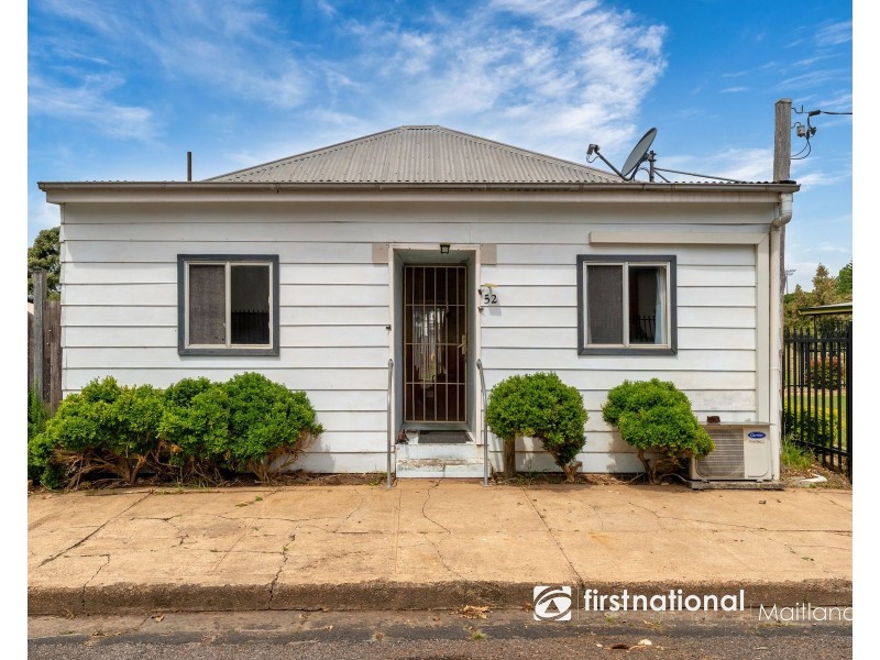 52 Hunter Street, Horseshoe Bend NSW 2320