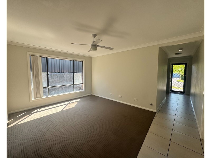 17 Polaris Avenue, Cameron Park NSW 2285