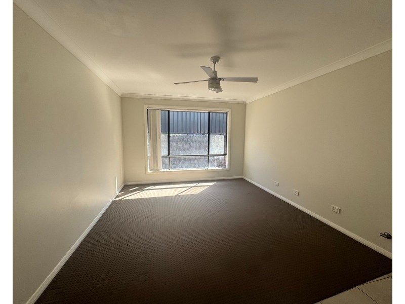 17 Polaris Avenue, Cameron Park NSW 2285