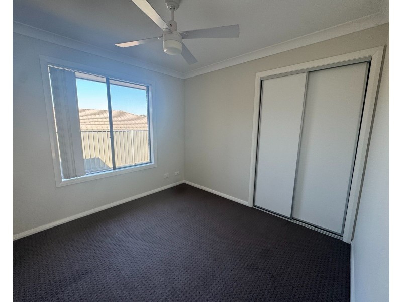 17 Polaris Avenue, Cameron Park NSW 2285