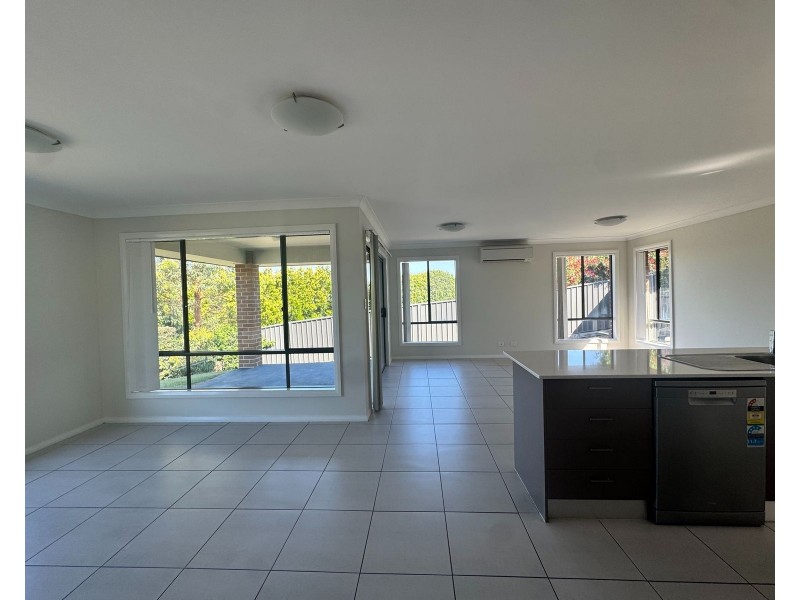 17 Polaris Avenue, Cameron Park NSW 2285
