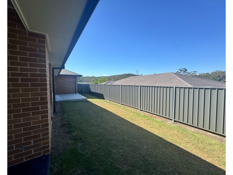 17 Polaris Avenue, Cameron Park NSW 2285