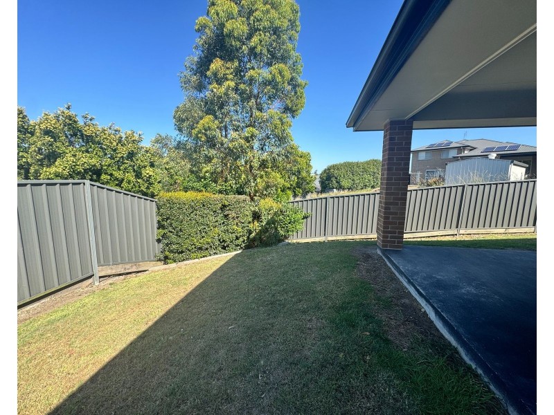 17 Polaris Avenue, Cameron Park NSW 2285