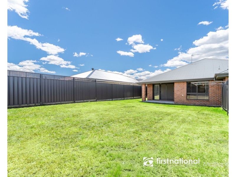 1 & 2/7 Quintero Close, Heddon Greta NSW 2321