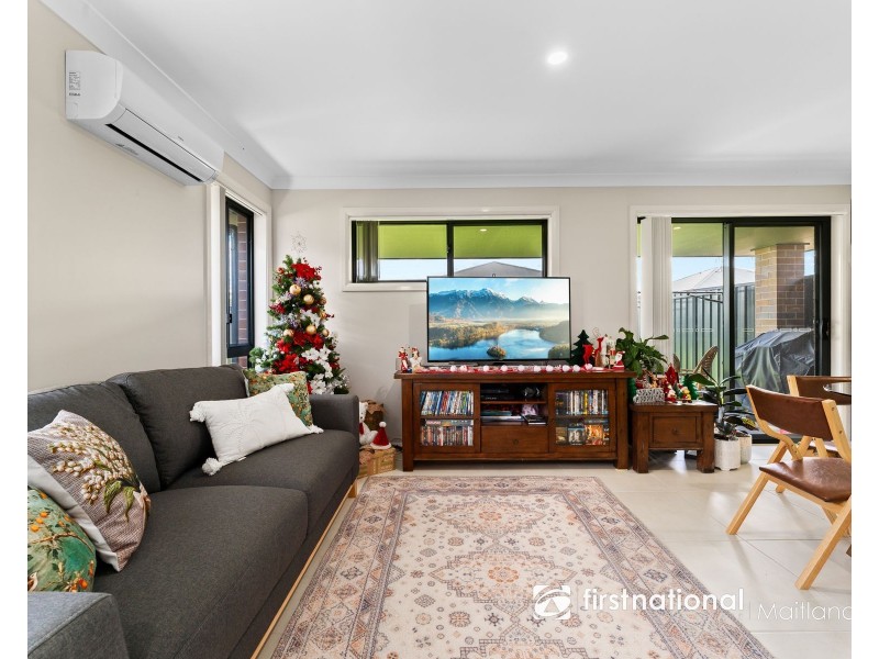 1 & 2/7 Quintero Close, Heddon Greta NSW 2321