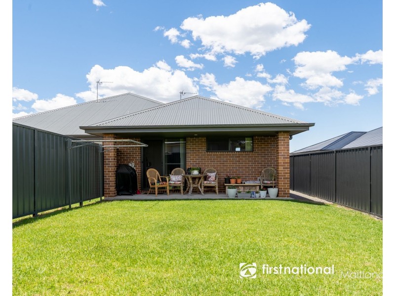 1 & 2/7 Quintero Close, Heddon Greta NSW 2321