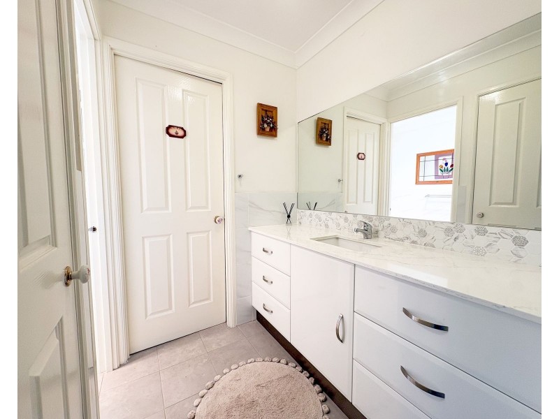 6 South Willards Lane, Oakhampton Heights NSW 2320