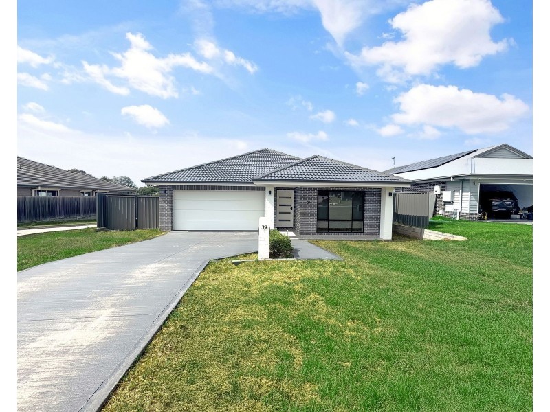 39 Birch Grove, Aberglasslyn NSW 2320