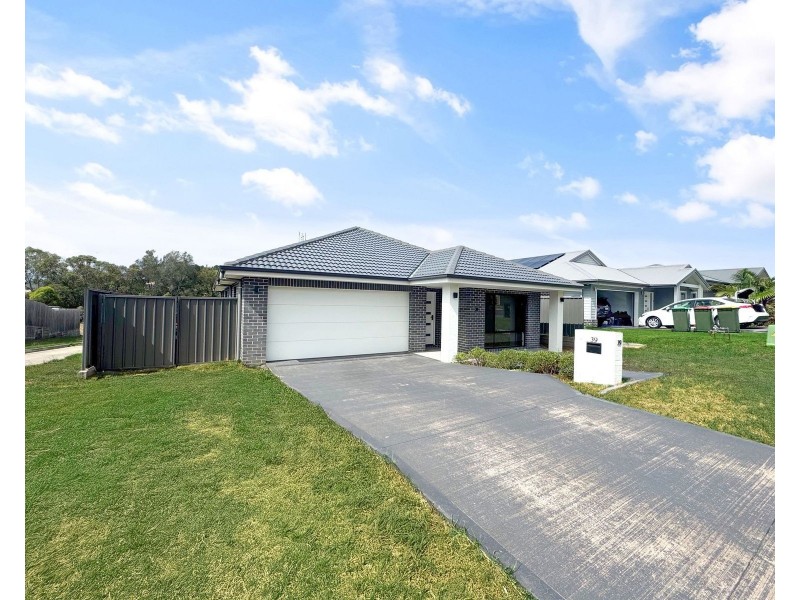 39 Birch Grove, Aberglasslyn NSW 2320