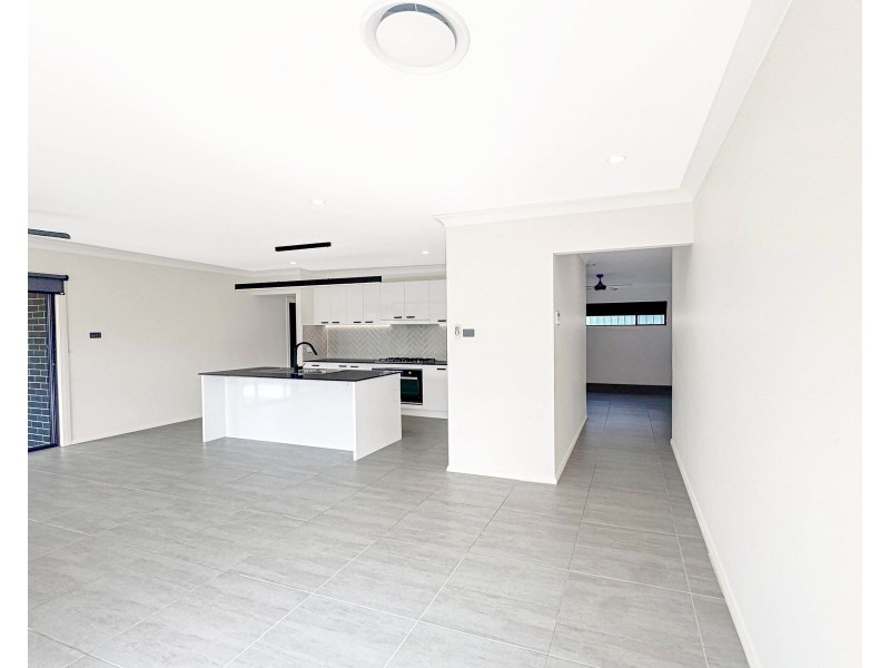 39 Birch Grove, Aberglasslyn NSW 2320