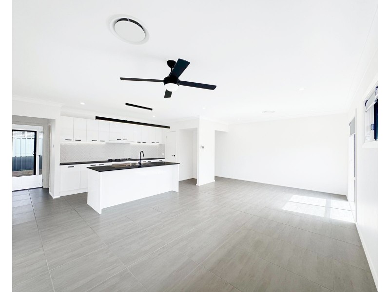 39 Birch Grove, Aberglasslyn NSW 2320