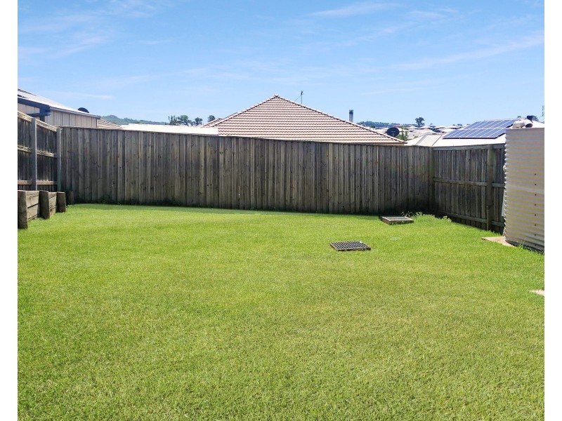 1/74 Redgum Cct, Aberglasslyn NSW 2320