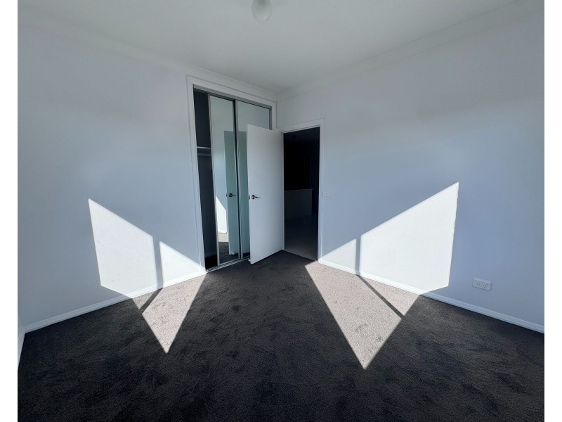 1/34 Grasshawk Drive, Chisholm NSW 2322