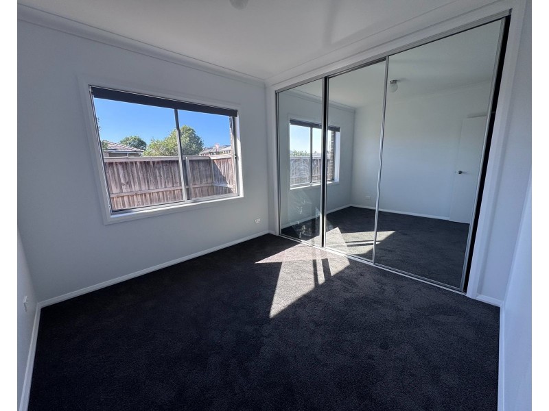 1/34 Grasshawk Drive, Chisholm NSW 2322