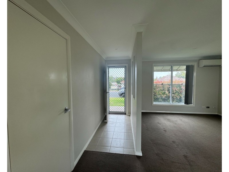 1/13 Fourth Avenue, Rutherford NSW 2320