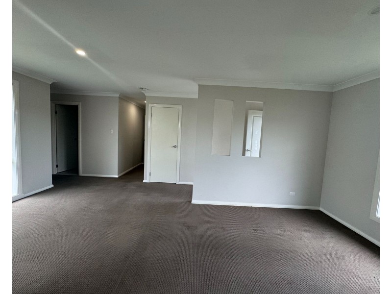 1/13 Fourth Avenue, Rutherford NSW 2320