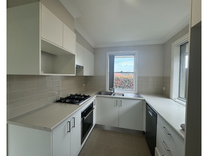 1/13 Fourth Avenue, Rutherford NSW 2320