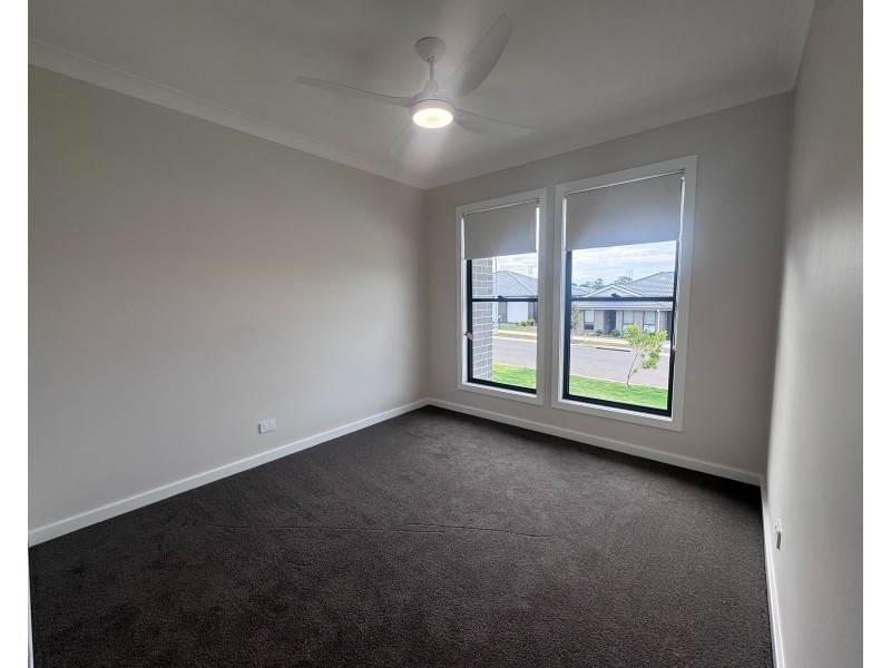 12 Beryl Drive, Rutherford NSW 2320