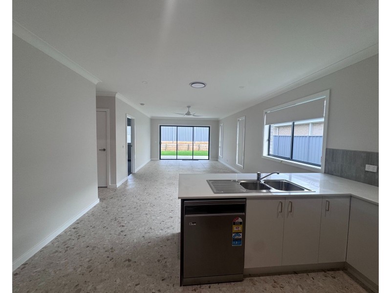 12 Beryl Drive, Rutherford NSW 2320