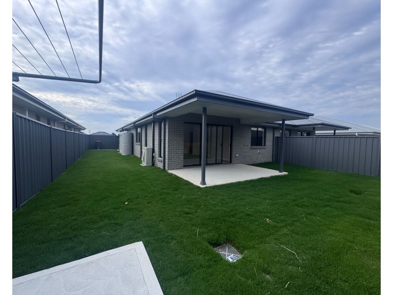 12 Beryl Drive, Rutherford NSW 2320