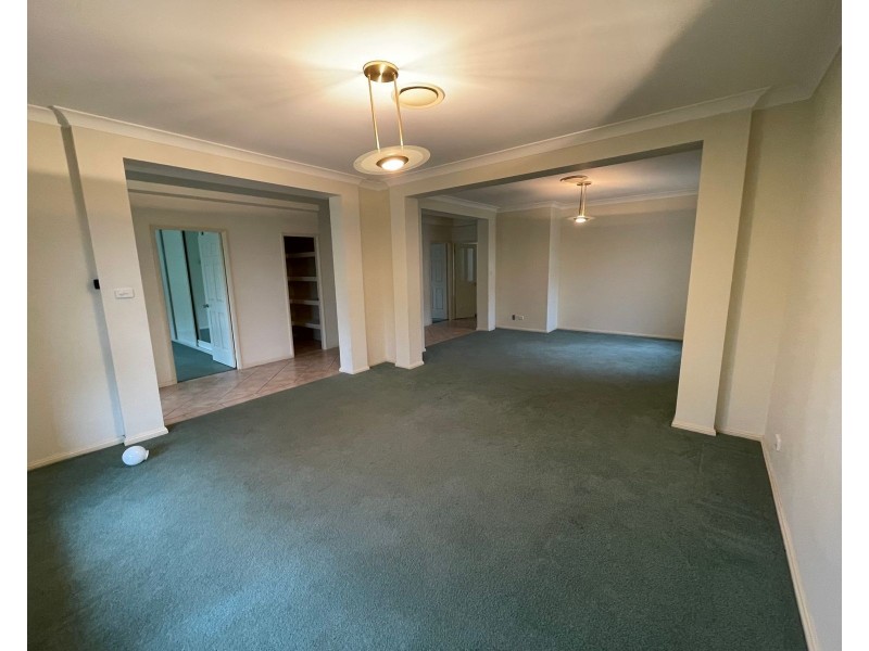 5 Leinster Circuit, Ashtonfield NSW 2323