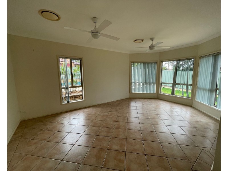 5 Leinster Circuit, Ashtonfield NSW 2323