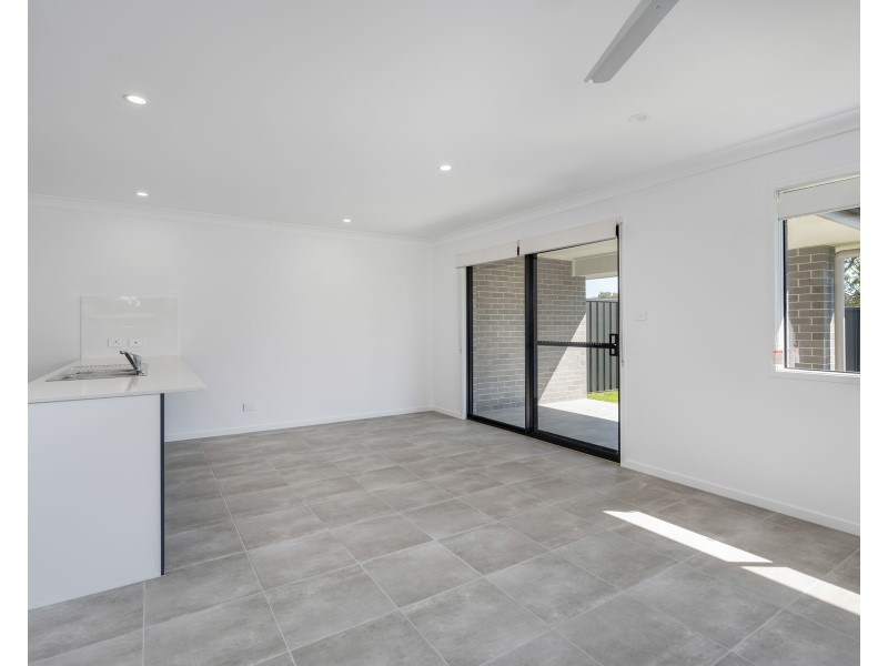 2/40B Nelson Street, Greta NSW 2334