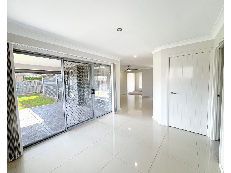 8 REDGUM CIRCUIT, Aberglasslyn NSW 2320