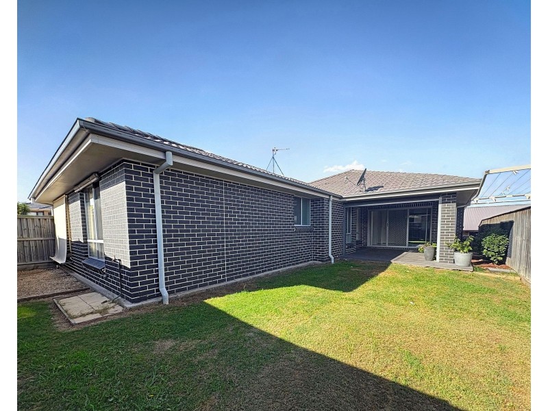 8 REDGUM CIRCUIT, Aberglasslyn NSW 2320