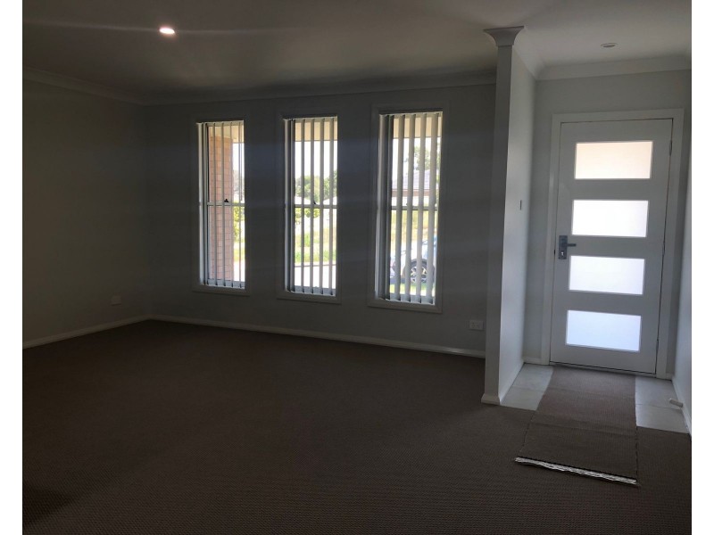 2 Ellie Avenue, Raworth NSW 2321