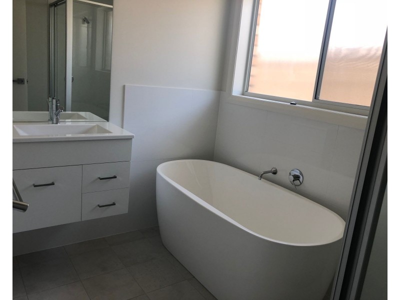 2 Ellie Avenue, Raworth NSW 2321