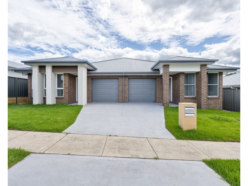 2/9 CINNAMON WAY, Morisset NSW 2264