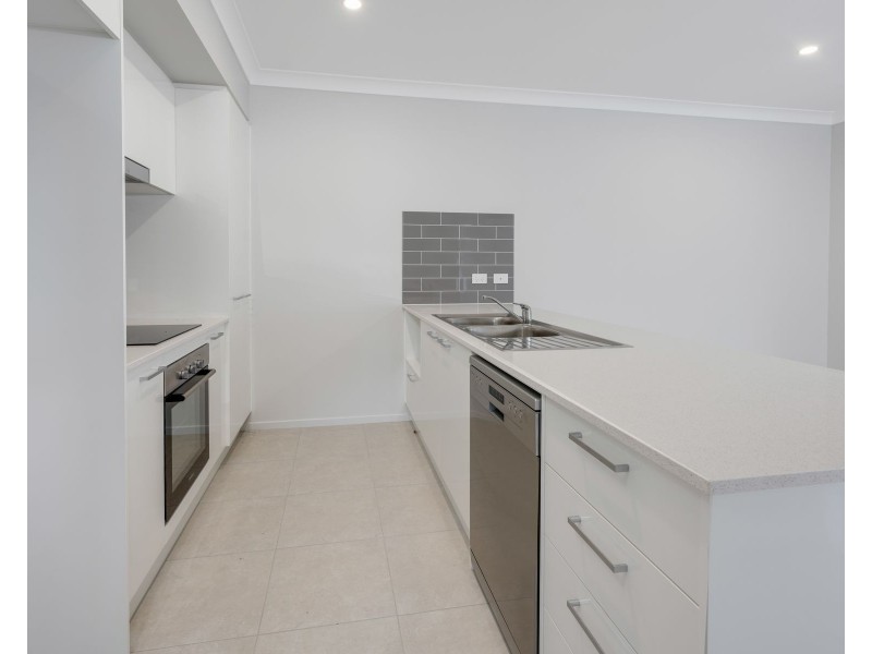 2/9 CINNAMON WAY, Morisset NSW 2264