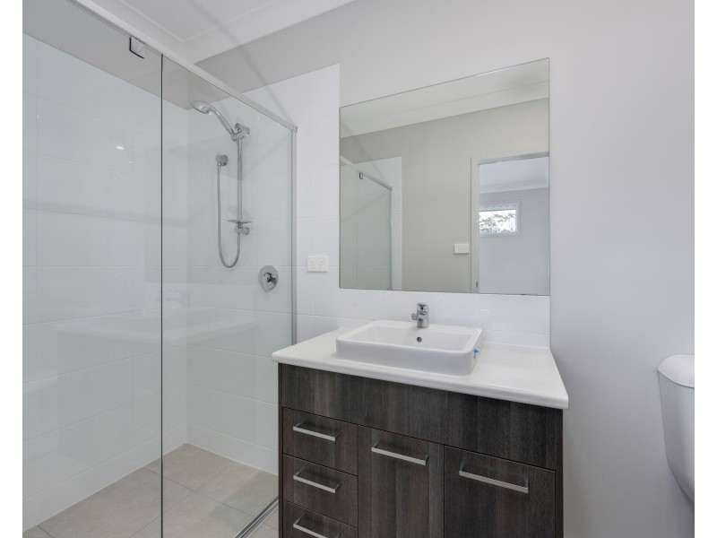 2/9 CINNAMON WAY, Morisset NSW 2264