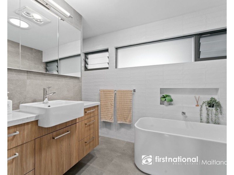 6 Oxley Close, East Maitland NSW 2323