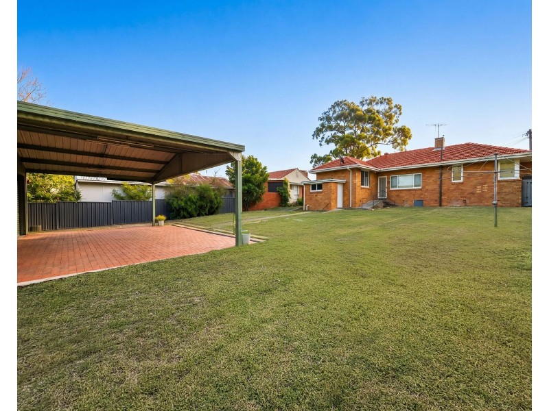 70 Porter Avenue, East Maitland NSW 2323
