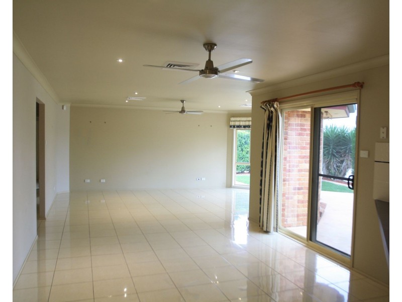 13 Caitlin Close, Bolwarra Heights NSW 2320